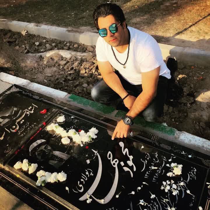 روحشان شاد و یادشان گرامی 