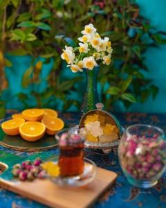 سلام دوستانم ظهر همگی به این زیبایی 🦋⚘🦋⚘