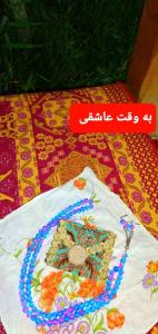 یه جایی تو قرآن میخونیم:
إِنِّی أَنَا رَبُّکَ
انگار خدا در 
