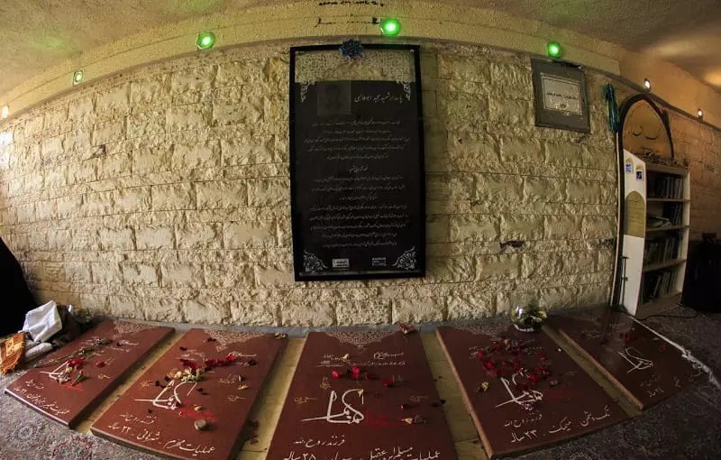 کهف الشهدای ولنجک تهران 