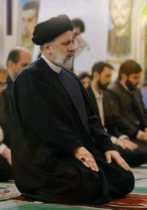 اللّهُمَّ صَلِّ عَلی مُحَمَّد وَآلِ مُحَمَّد وَعَجِّل فَرَجَ
