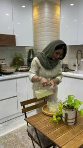 ظهر آدینتون بخیروشادمانی