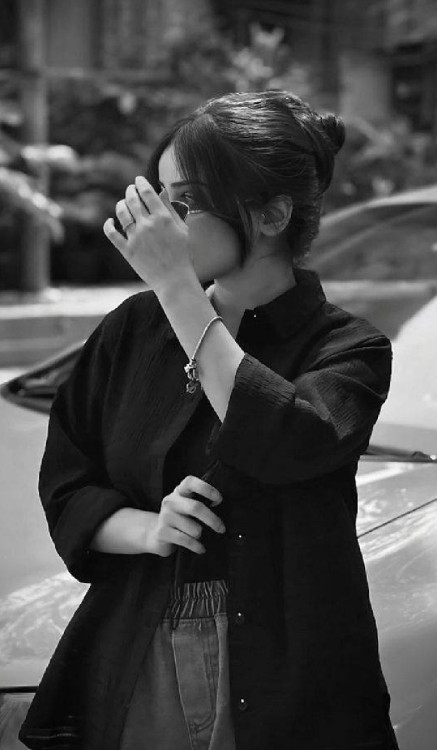 ‌گَر بِشکند مَن،زاده شَود مَن دیگری:')!