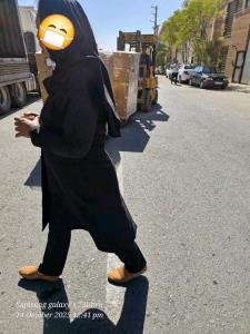خجالت آوره شرمن😐😐