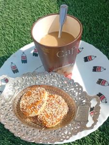 صبحتون بخیر وشادی