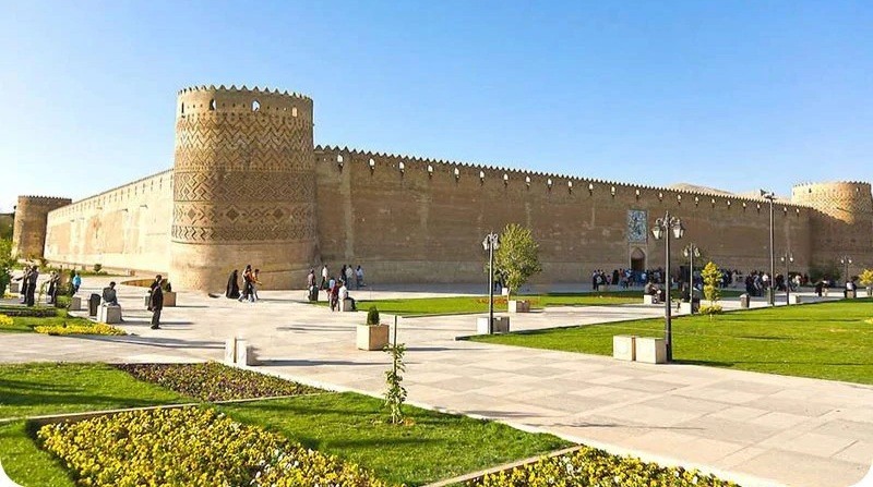 خوشاشیرازووضع بی مثالش🤞👑😘♥️⭐✌🏻