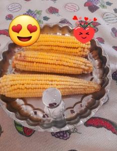 سلام صبحتون بخیر بفرماید بلال آب پز 😋😋😋