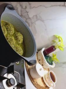 اینم از شام امشب منو بچه هام رشته توپ قلقلی .شرم نکنین 🤗