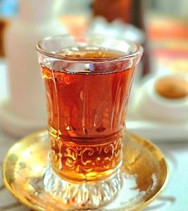 ✍️آدینه ،یعنی چای با عطر حضور تو دم بکشد...🍁💯