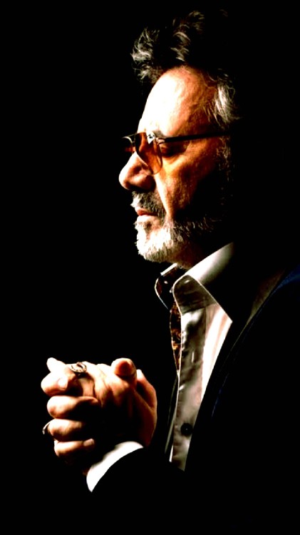 تــ❤ــو همون معجزه و لطف خدایی که طلسم نا امیدی رو شکستی