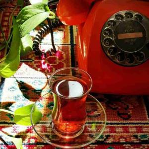 عصر که میشود
دلم بیشتر برایت تنگ میشود


دعوتت میکنم به خیالم
چای دم میکنم


مینشینم کنارت
دو فنجان میریزم


و تا سرد شود 
برایت یک دل سیر میمیرم ...

عصرت گلباران عشقم❤️💋

‌ 
‎‌‌‌‌‌‌‎‌‌‌