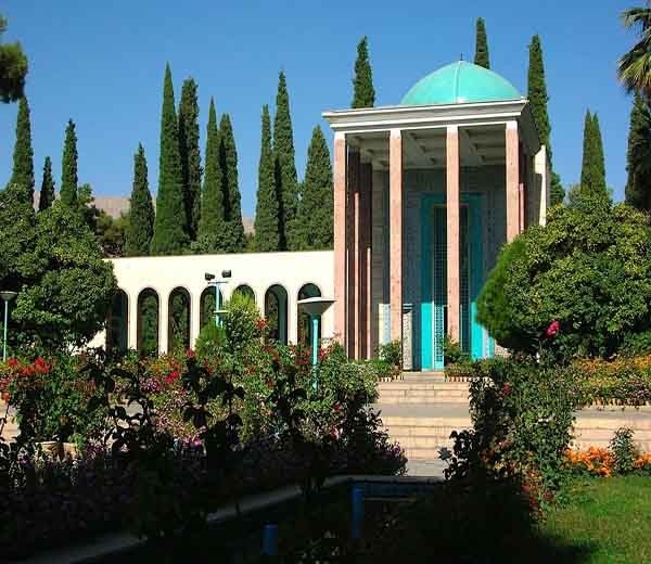 خوشاشیرازووضع بی مثالش🕊🌸💐خداوندانگهداراززوالش🕊🌺👑♥️✌🏻