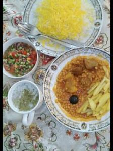 بخدا یادم رفته پست کنم از نهار امروزمون.بفرمایین🤗😋