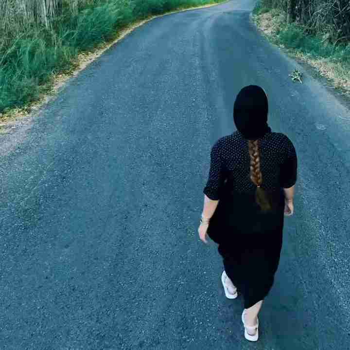 یکی از نشونه‌های انسان اصیل اینه که وقتی نقطه ضعفی از تو می‌دونه، هیچوقت علیه‌ت ازش استفاده نمی‌کنه. حتی موقع دعوا