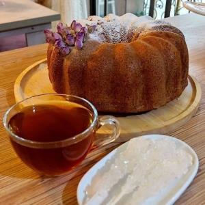 بفرمایین کیک و چای عصرونه👌😊👌😊😋😋