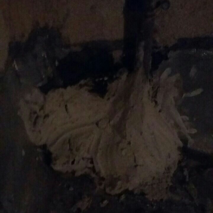 تو تاریکی اومدم بنایی میله طناب نیفته لباسا کثیف😂