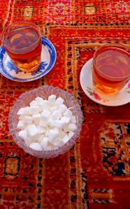 آبان هم رسید🍁
با کوله باری پرازبادو باران و برگ های نارنجی