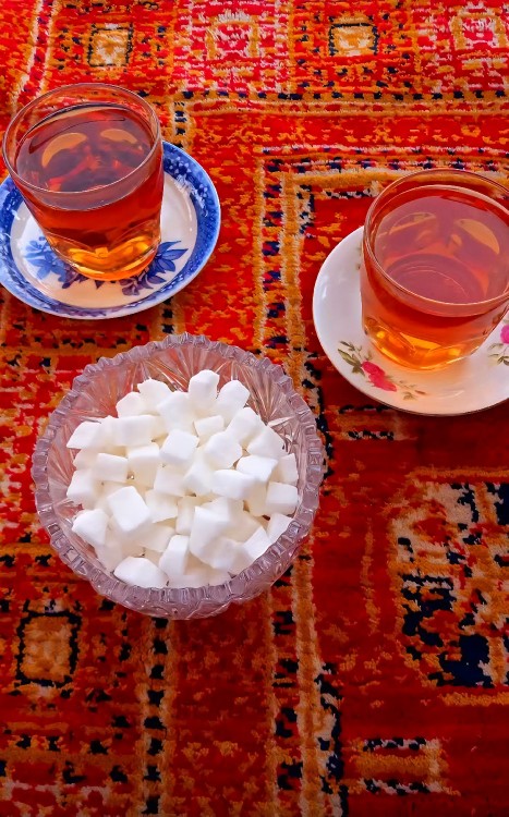 آبان هم رسید🍁
با کوله باری پرازبادو باران و برگ های نارنجی