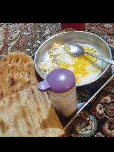 بفرمایین شام .من میدونم تو عمرتون هرگز نخوردین🤗