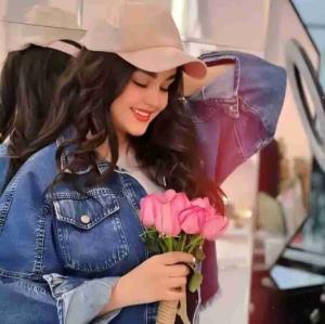 رابطه، مثل سایه ی یه درخته که بهش پناه می بری، نفسی تازه میکنی، آروم میگیری و فشار و استرس زندگی رو فراموش میکنی، رابطه باید جایی باشه که حس دوست داشتنی بودن بده، تغذیه ت کنه و بهت جون تازه ای ببخشه!
«عشق واقعی» فقط و فقط همون چیزیه که حالت رو خوب میکنه!


💝💝💝