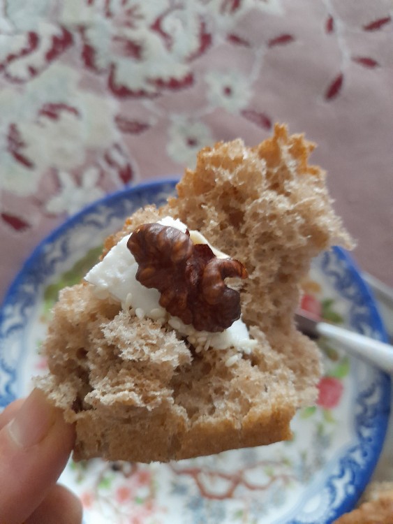 بفرمایید صبحونه 😂🙋‍♀️