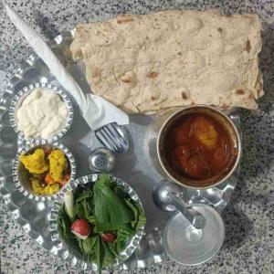 بفرمایید  آبگوشت در رستوران
