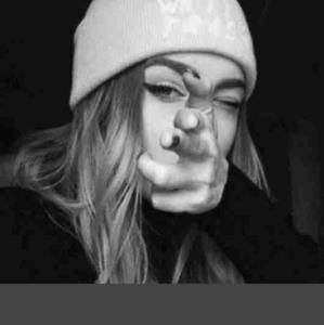 فقط خودت😉😉😉👍