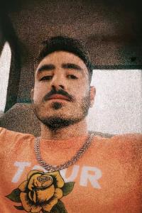 ظهرتون بخیر عمویی ها چطورین یا چی ...........👊