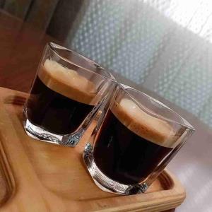 روزی خواهد رسید که فرزندتان روبه روی کسی می‌نشیند و از تجربه بزرگ شدن در کنار شما می‌گوید تلاش کنید این روایت داستانی پر از مهر ، امنیت و معنا باشد نه فقط بقا ...!