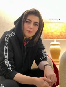 ارسالی از هنرمندان سلبریتی A4326872