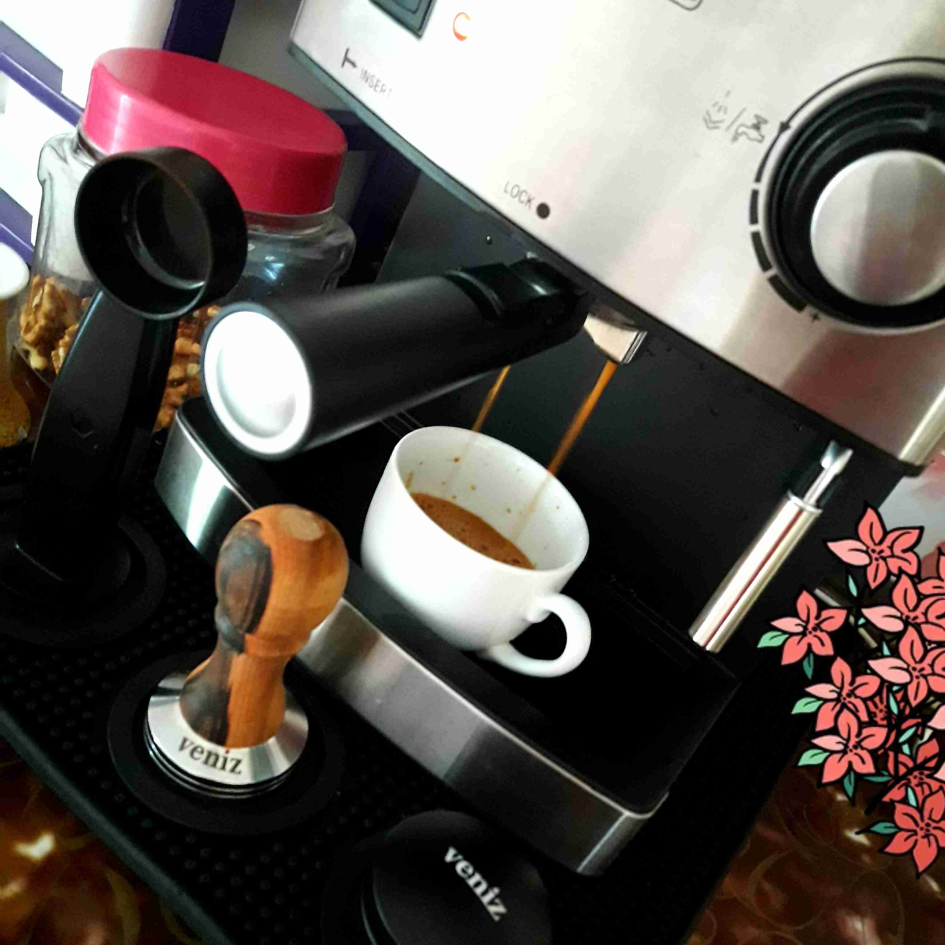 ھروقت اونقدی فھم ودرکت رفت بالا کہ حرفا وکارھای دیگر ان آزارت نداد۔۔از اونجاست کہ زندگی شروع میشہ برات۔#یک  فنجان آرامش✌