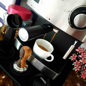 ھروقت اونقدی فھم ودرکت رفت بالا کہ حرفا وکارھای دیگر ان آزارت نداد۔۔از اونجاست کہ زندگی شروع میشہ برات۔#یک  فنجان آرامش✌