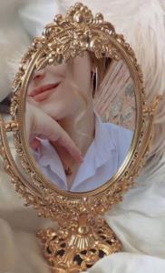 زندگی رو اونقدر جدی نگیر
که خندیدن از یادت بره...🌹