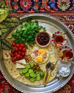 سوال پرسیدم صبح بخیر انشاالله همیشه شاد باشی انشاالله 