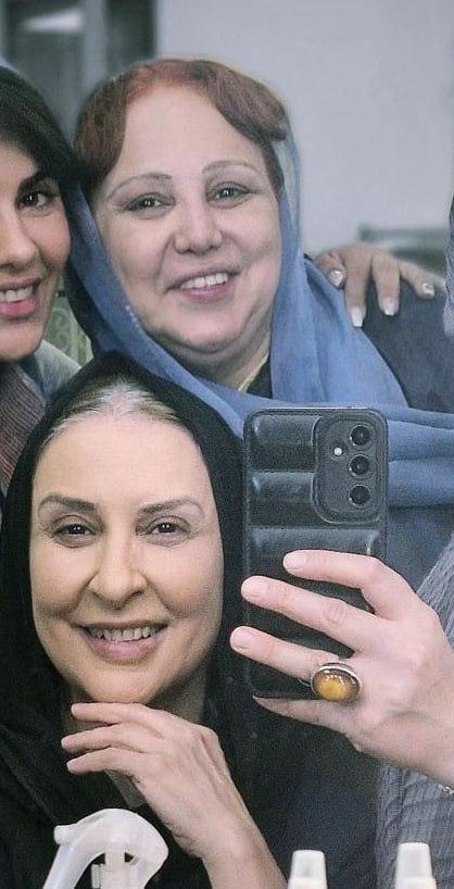 ما زشت نیستیم فقط پولدار نیستیم😁