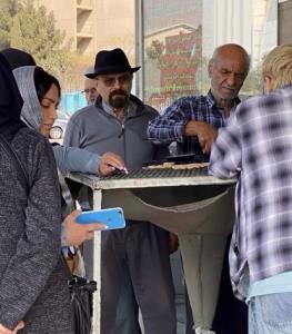 هایزنبرگ تو صف سنگکی ツ

منن تو صف نیستم اسکایلر! من خودم صفم