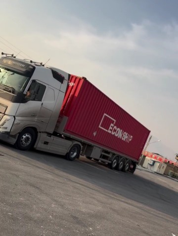 سلام روزتون بخیر خوشی +سلامتی گلهای خوب خبری 🙋🧿❤️😘🌹