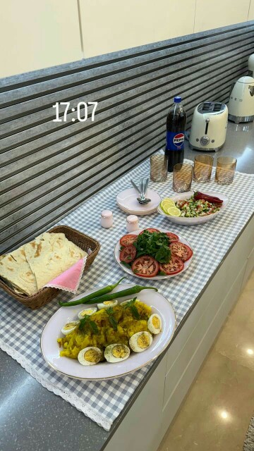 الهی نور پایبزی بتابه به زندگیتون...