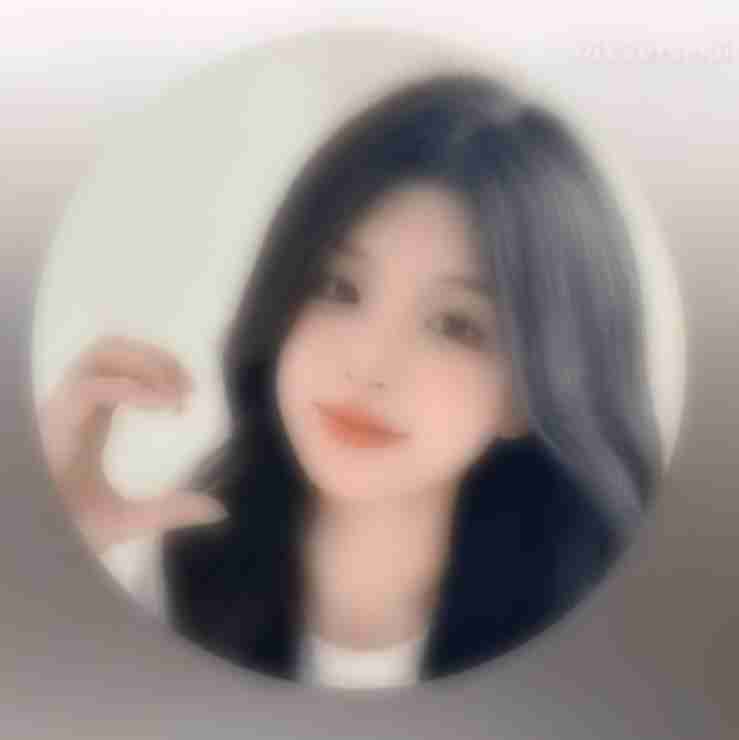 حالت خوبه عشقم  ؟........شالت جامونده تو اتاقم..........بیدار مو بیمارم از سردی پاییز.......از عشق از عشق تو لبریز.......تو نو مبارک زندگی منی......چشم های تو جادوی رویائی.......نادری 