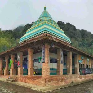 آرامگاه شیخ زاهد گیلانی در لاهیجان 