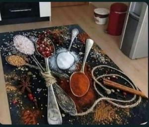 اینوخریدم، چیزی روش ریختم کسی نفهمه😃