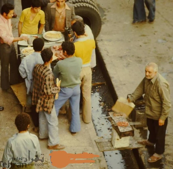 😊خیابان بوذرجمهری، مقابل بازار بزرگ تهران 