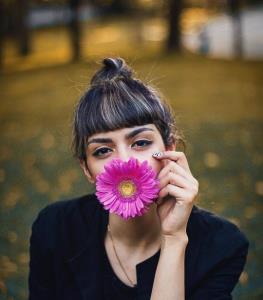 ∆ قوی کسی است که، 