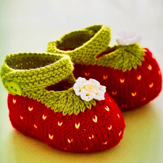 پاپوش نوزاد بافتنی 