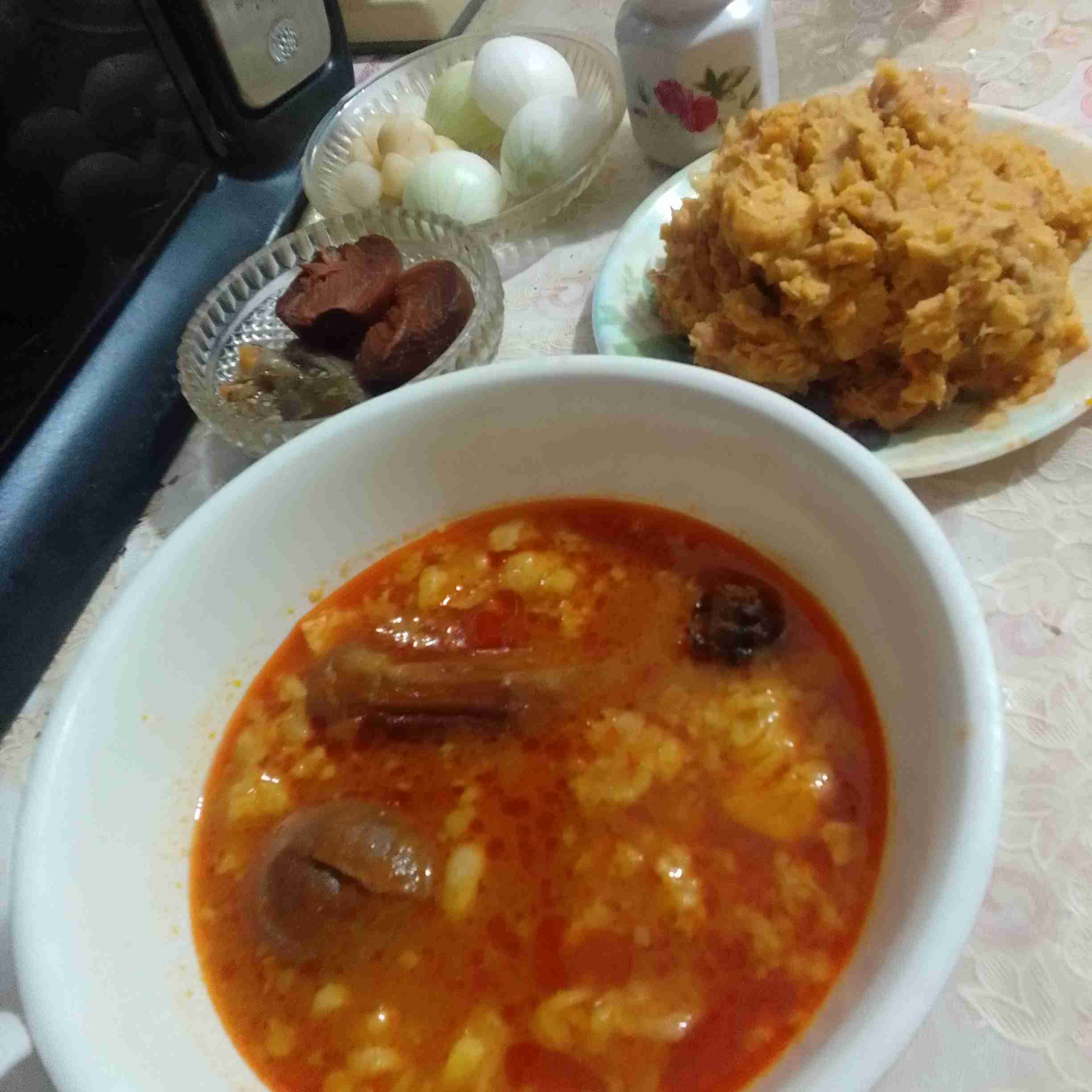 بفرمایید آبگوشت😋😋😋😋