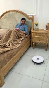 وقتی جارو رُباتیک داره کاراتو انجام میده😃