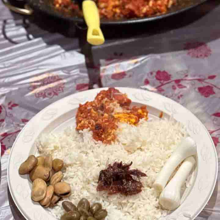 سلام عرض ادب و احترام     اینم شام امشب ما    جاتون حسابی خالی هست   🙏🌷⚘🌹