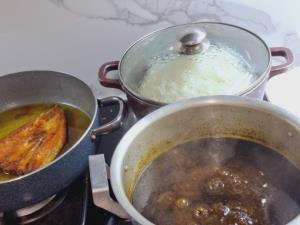 خانه ی مهتاب بانو و حوالی های پاییزانش....🍂