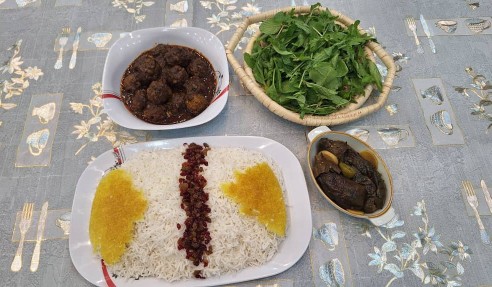 سلام دوستان ناهارامروزماکوفته قلقلی باپلوتقدیم نگاه دوستان