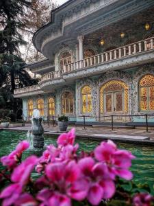 دل می‌رود زدستم صاحبدلان خدا را 